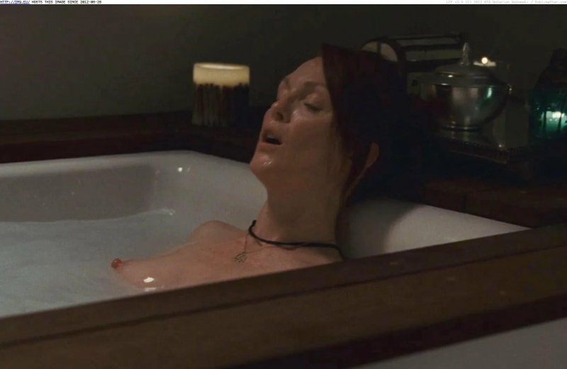 Actress Julianna Moore Nude