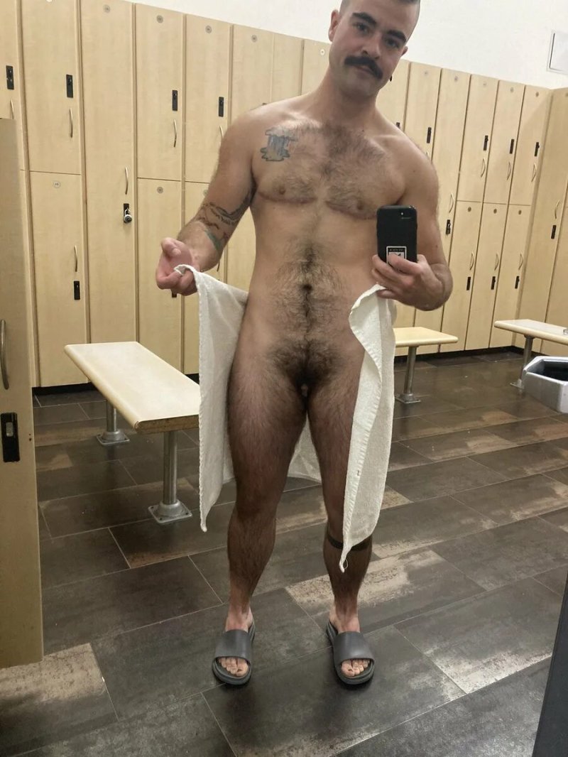 Tom Hardy is naked