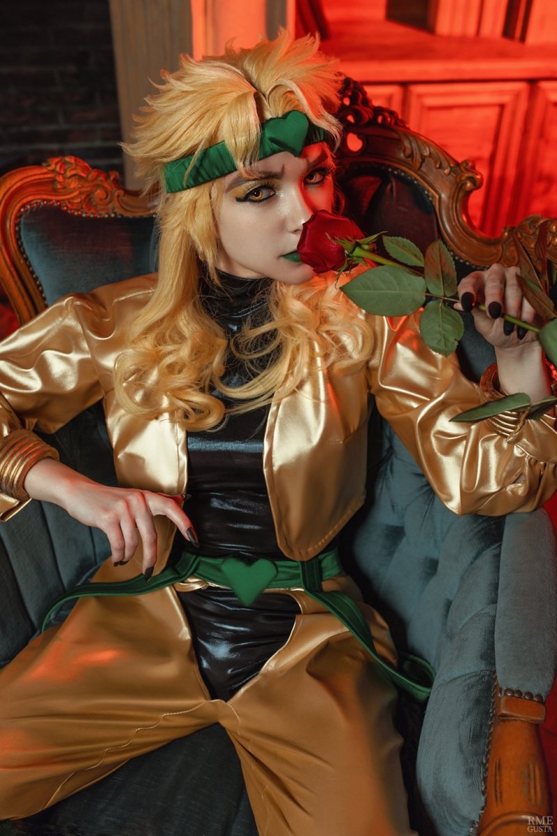 Dio Brando cosplay