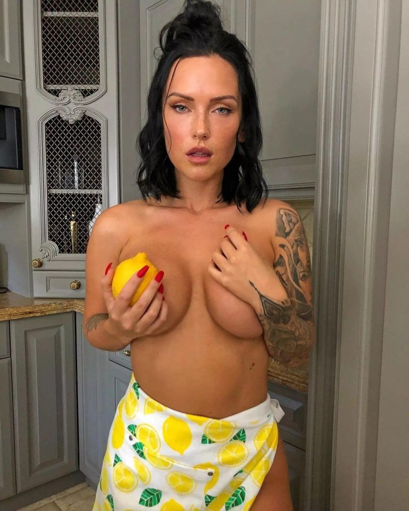 Kyla Loren Model Naked