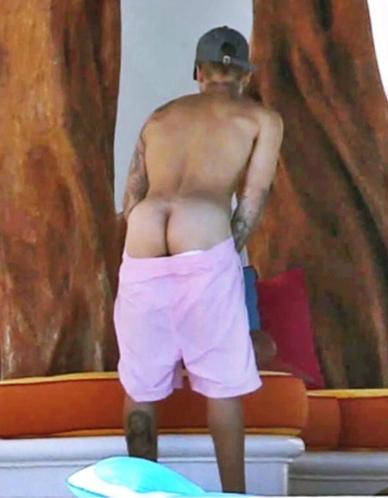 Justin Bieber Bulge