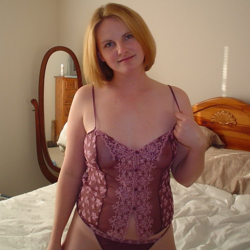 In erotic linen