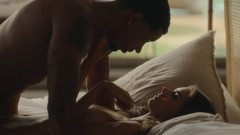 Naked Samara Wiling