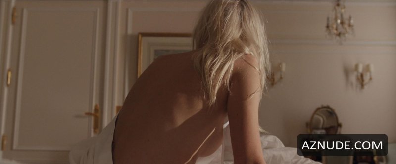 Naked Sasha Luss in the film Anna