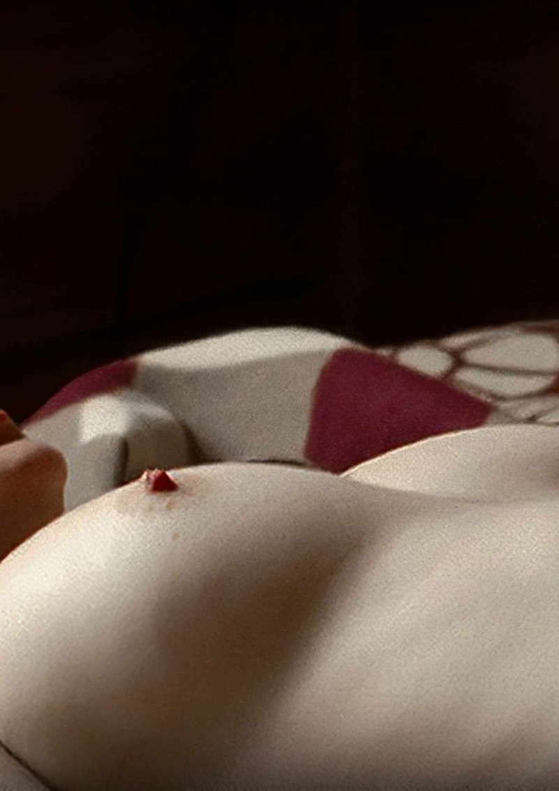 Tits Elizabeth Olsen