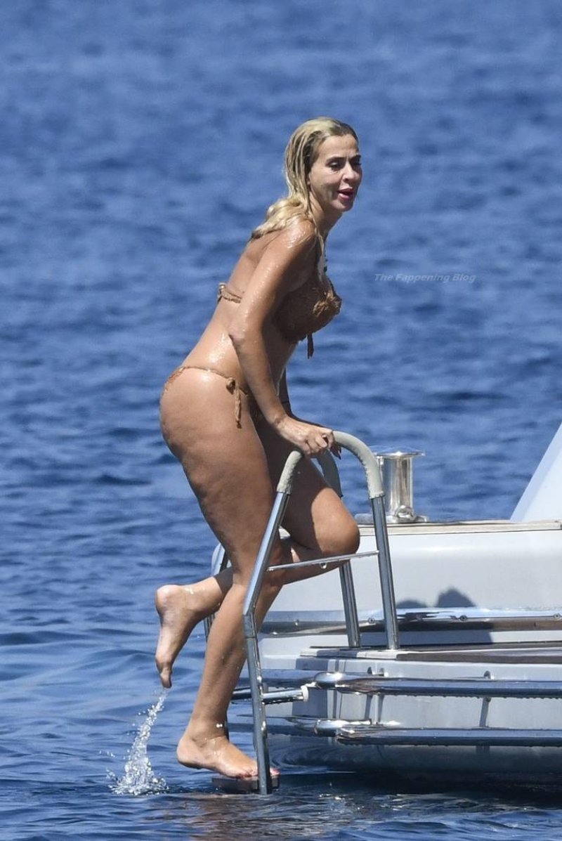 Valeria Marini Naked