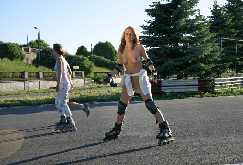 Girl roller roller