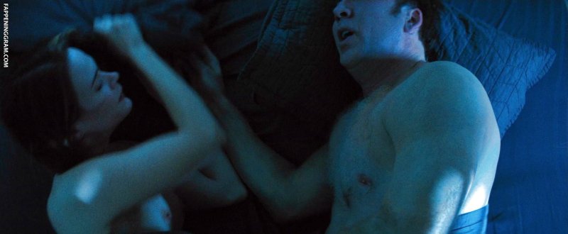 Sarah Polson Erotic scenes