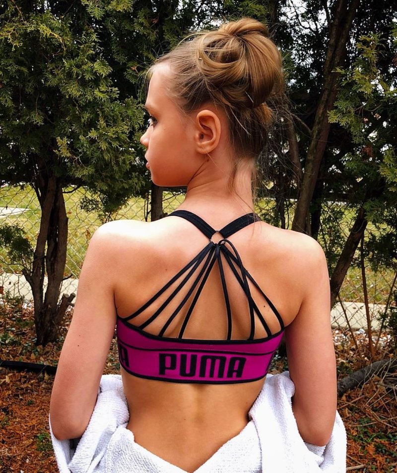 Sports top for girls