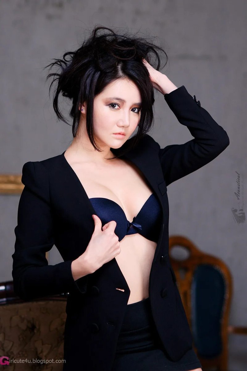 Korean model Han Ga Eun