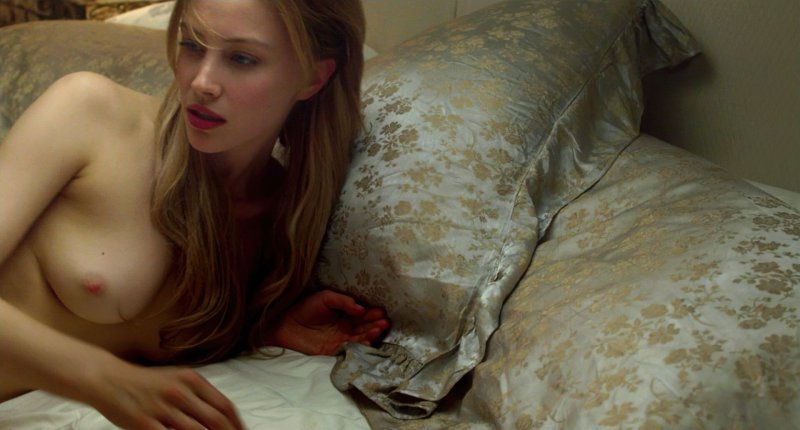 Actress Sarah Gadon Naked