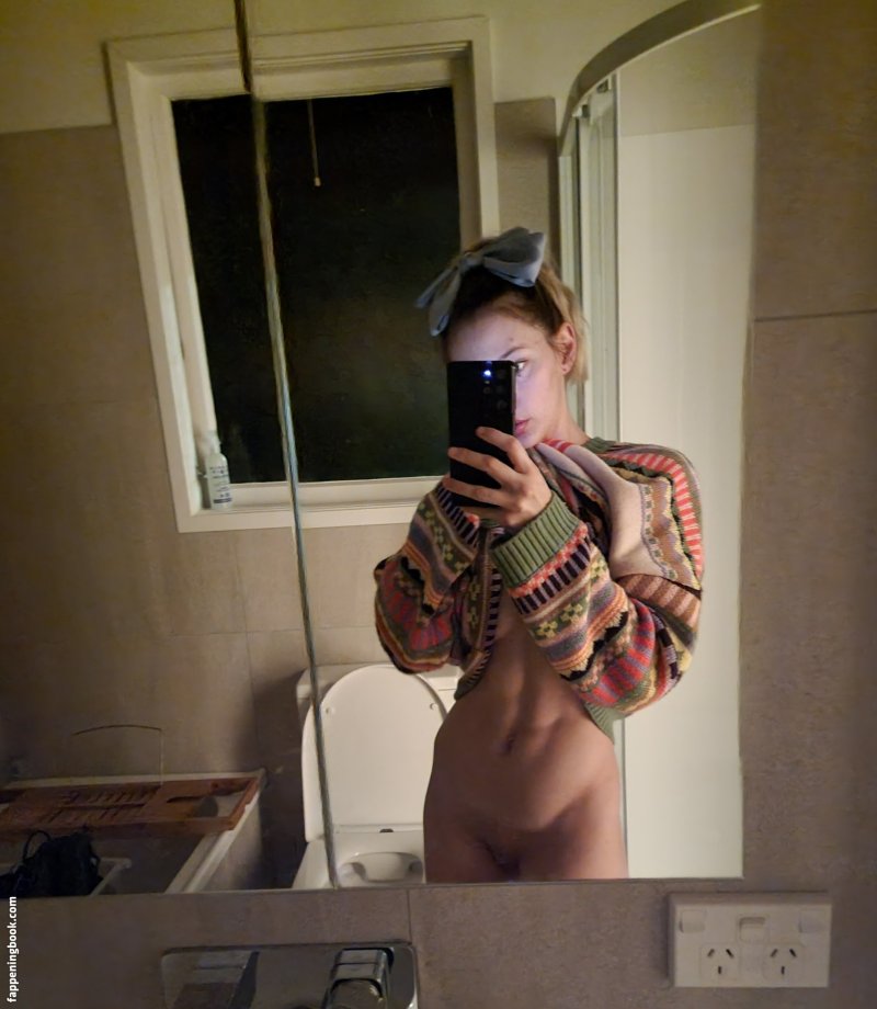 Naked selfies