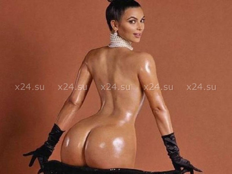 Naked Kim Kardashian
