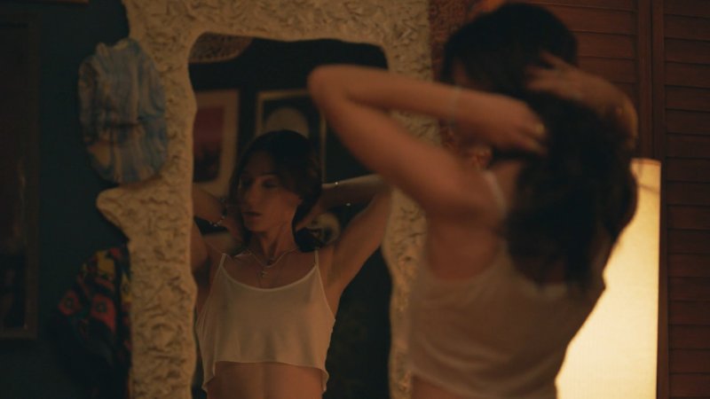 Maria Valverde films with naked scenes
