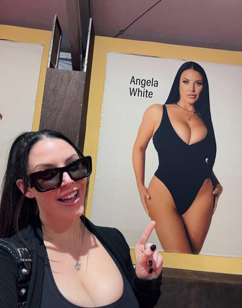 ANGELA White onlyfans