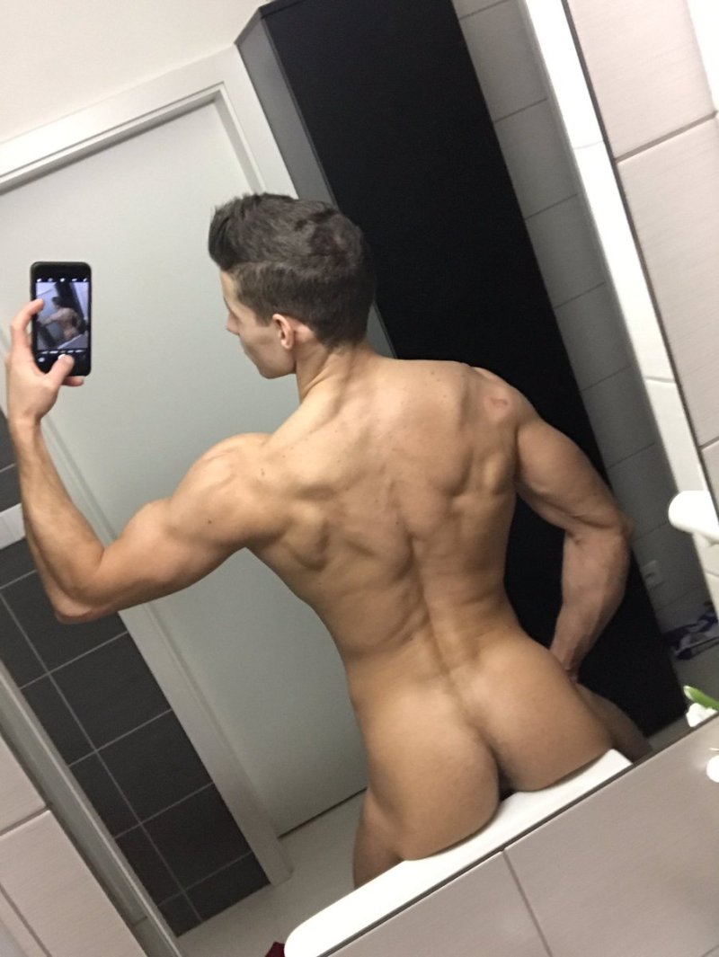 Naked pitching