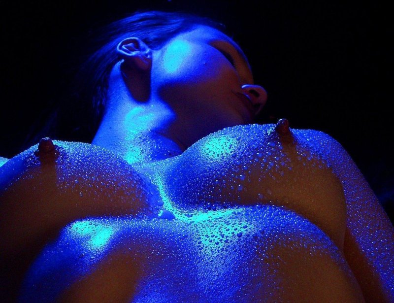Tits ultraviolet is magnificent